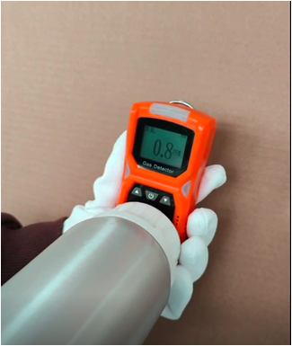 一种适用于空气病毒的便携式病毒灭杀器